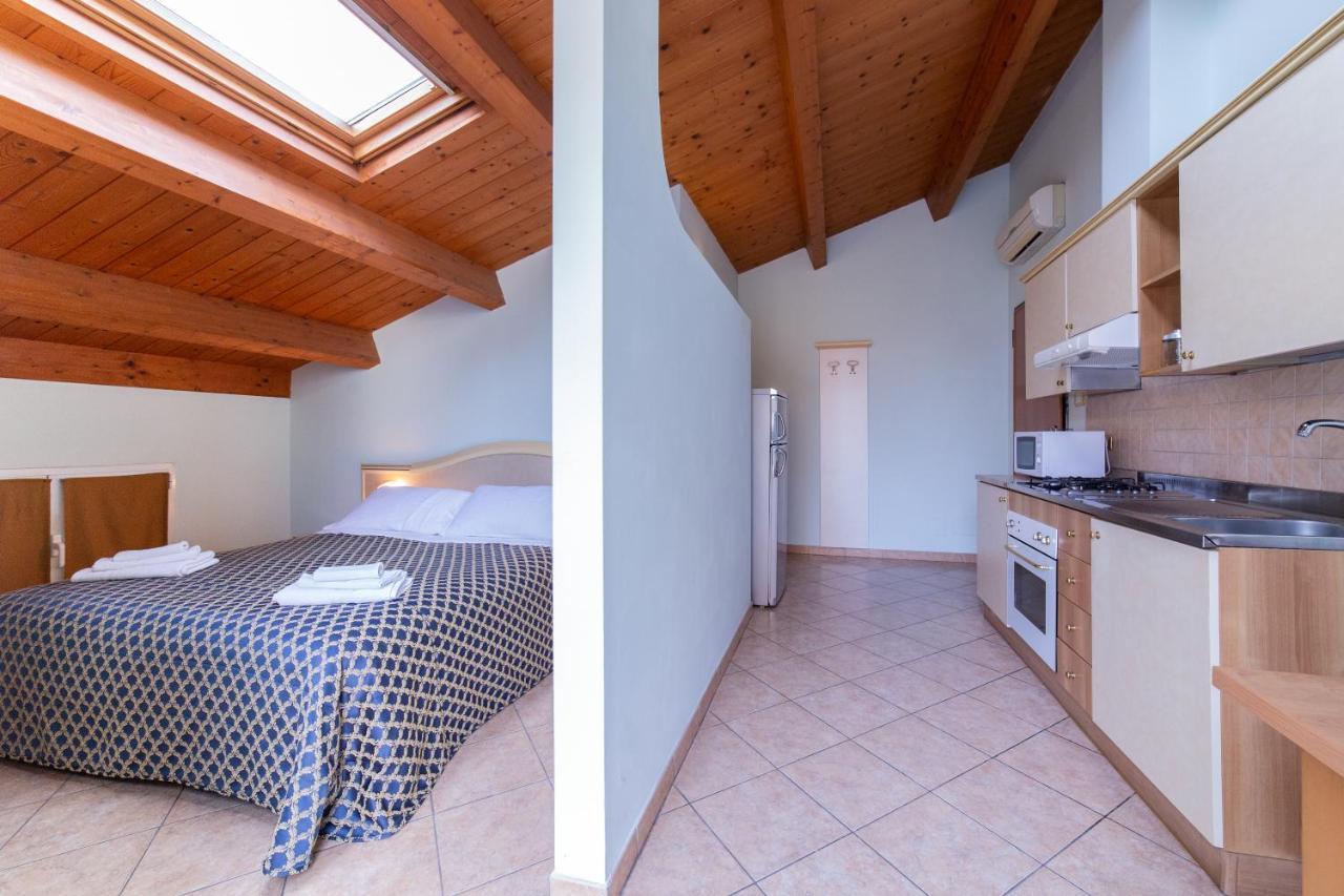 Residenza Melucci Aparthotel Rimini Exterior foto