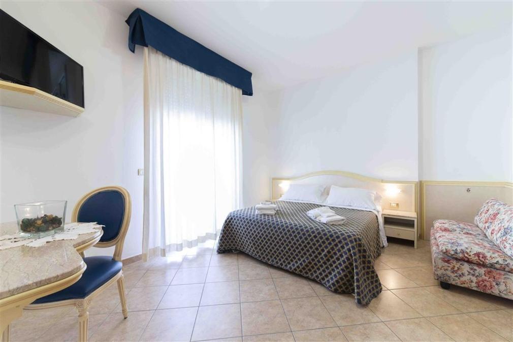 Residenza Melucci Aparthotel Rimini Exterior foto